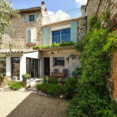 2 Bedroom Gorgeous Home In Villes-Sur-Auzon Bagian luar foto