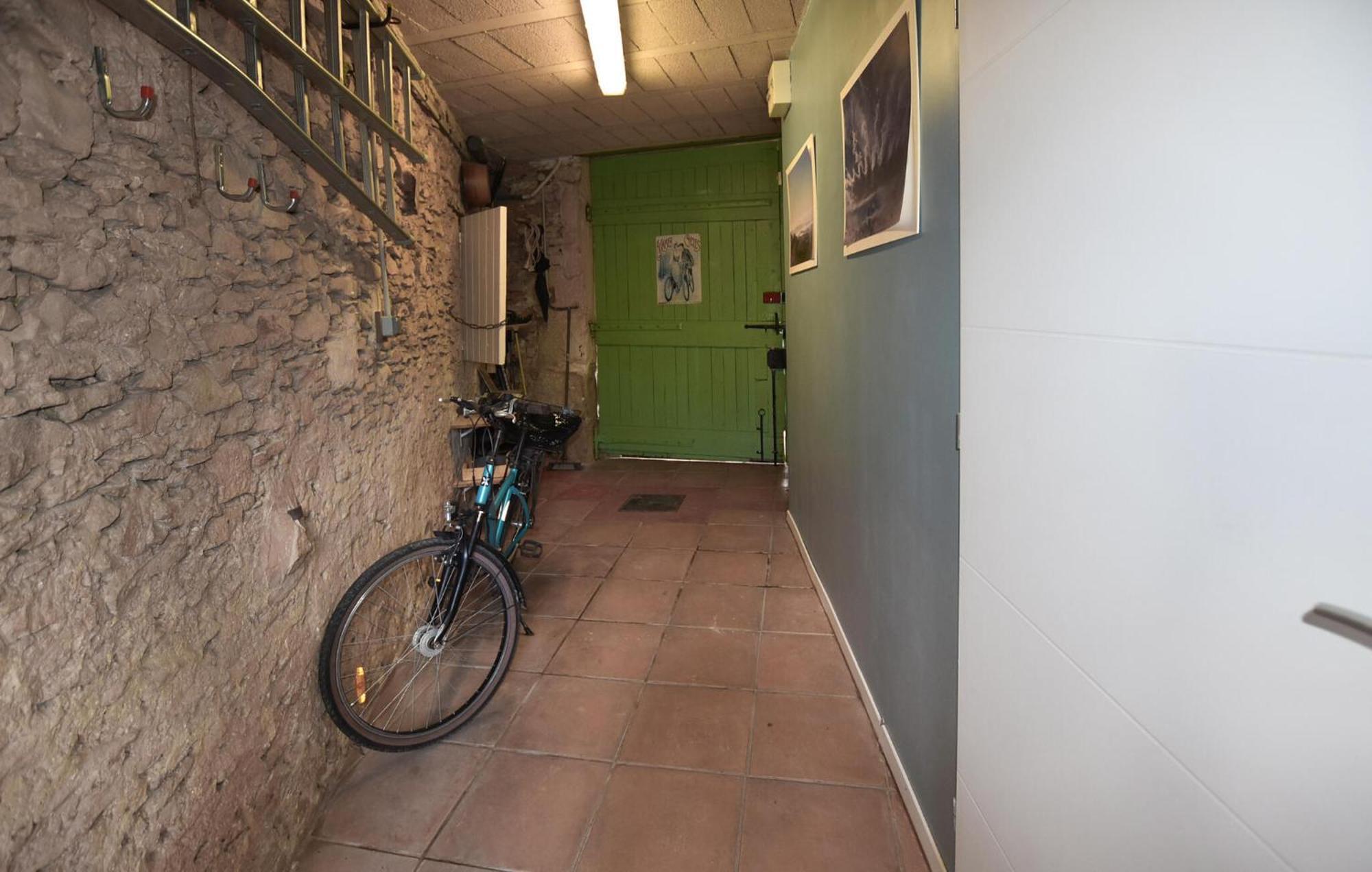 2 Bedroom Gorgeous Home In Villes-Sur-Auzon Bagian luar foto