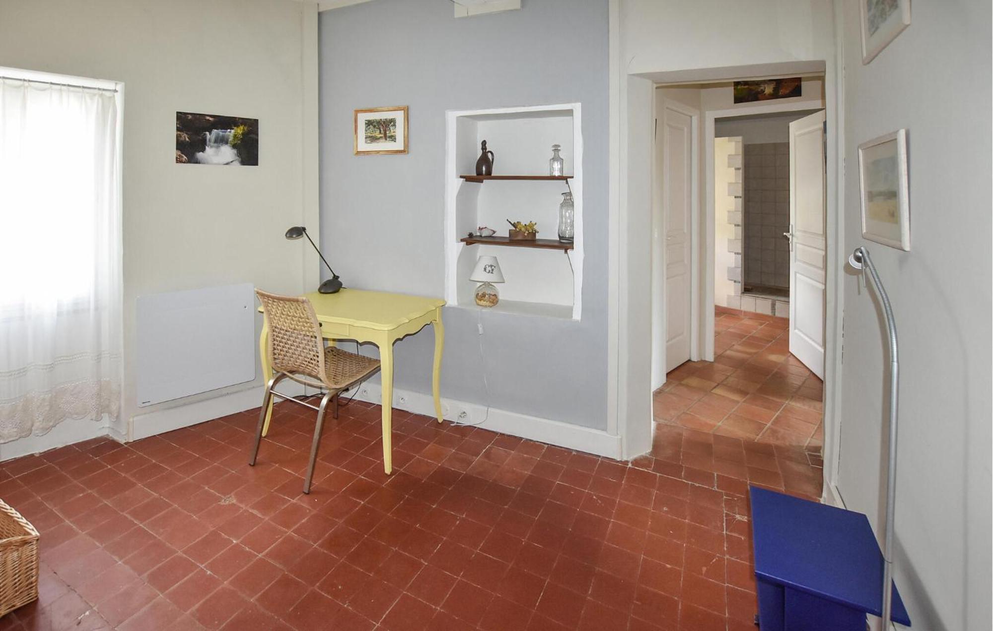 2 Bedroom Gorgeous Home In Villes-Sur-Auzon Bagian luar foto